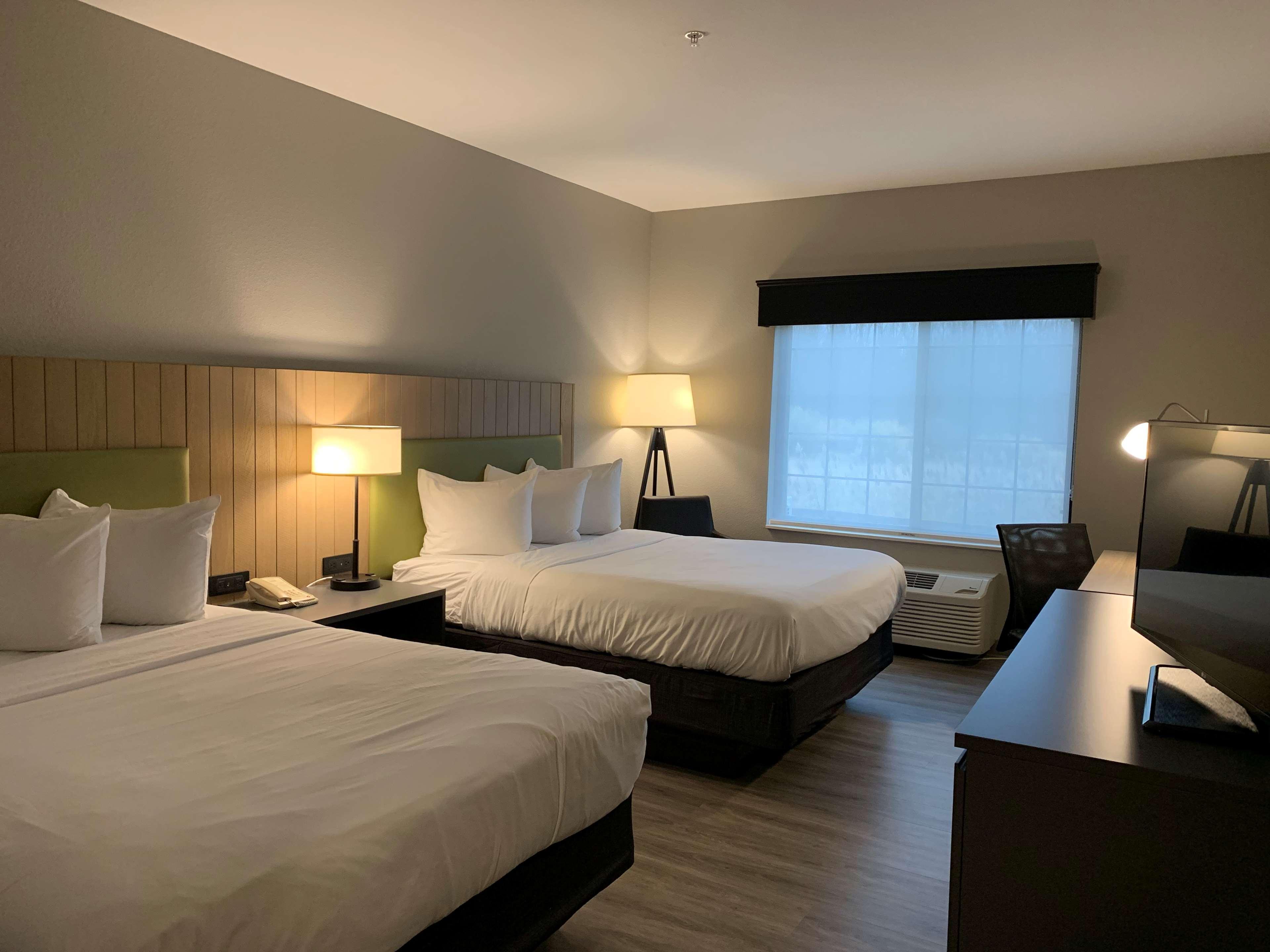 Country & By Radisson, North Hotel Green Bay
