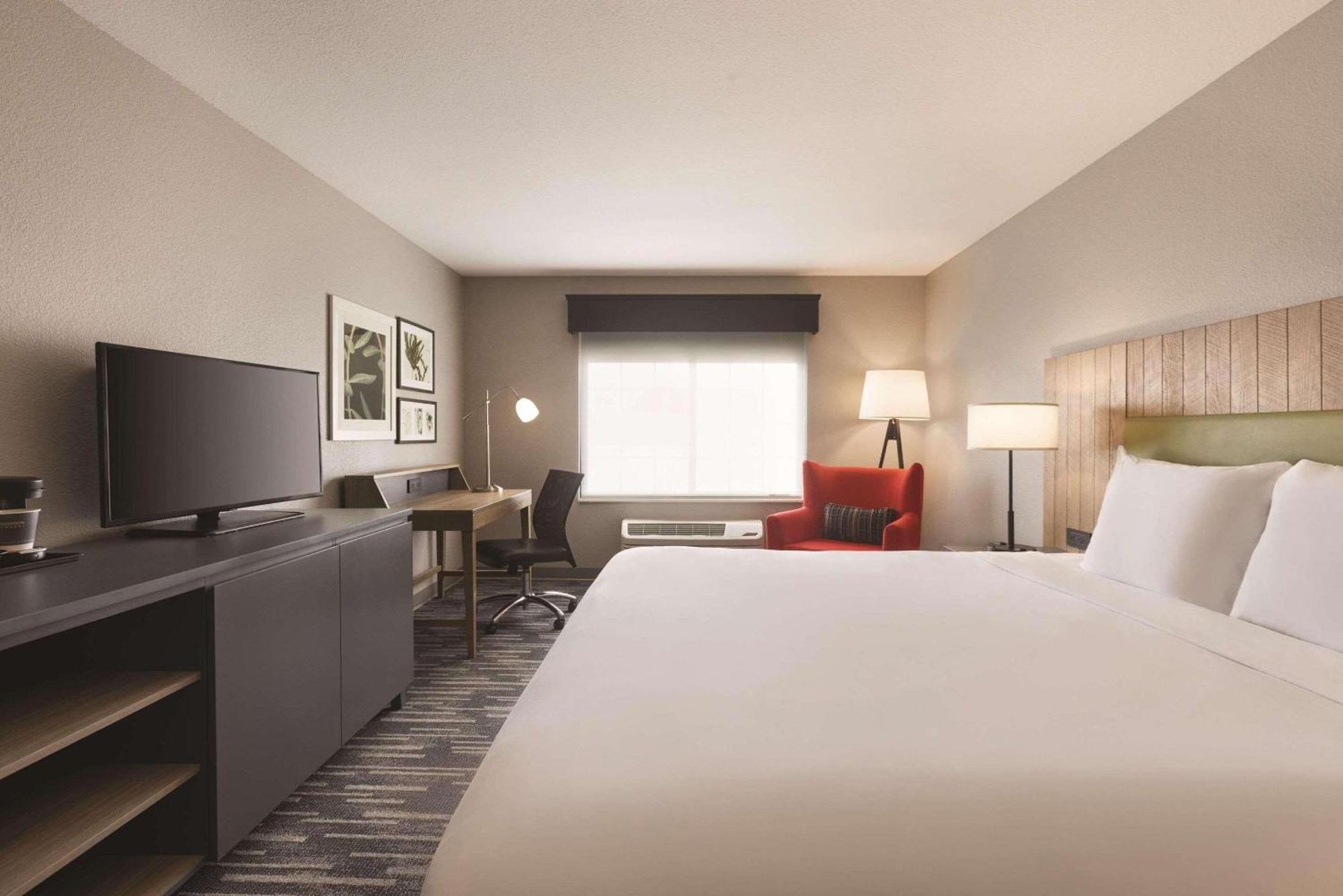 Country & By Radisson, North 3* Green Bay